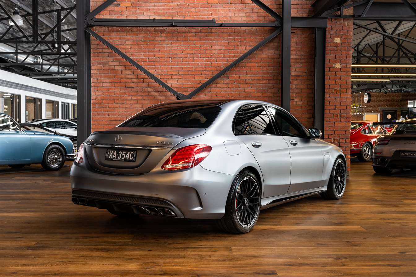 Mercedes Benz C 400